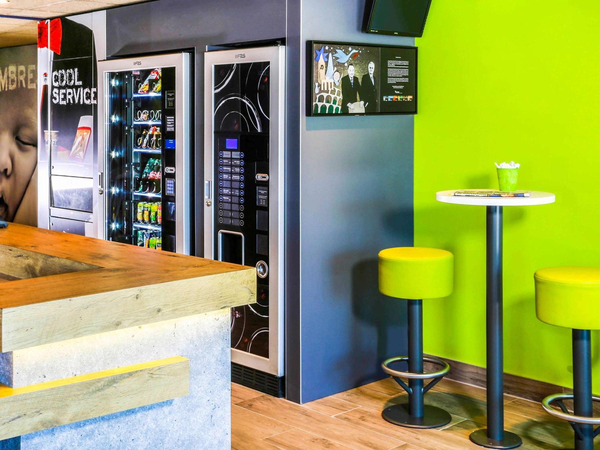 Ibis Budget Marseille Vitrolles Vitrolles (Bouches-du-Rhone) Exterior foto