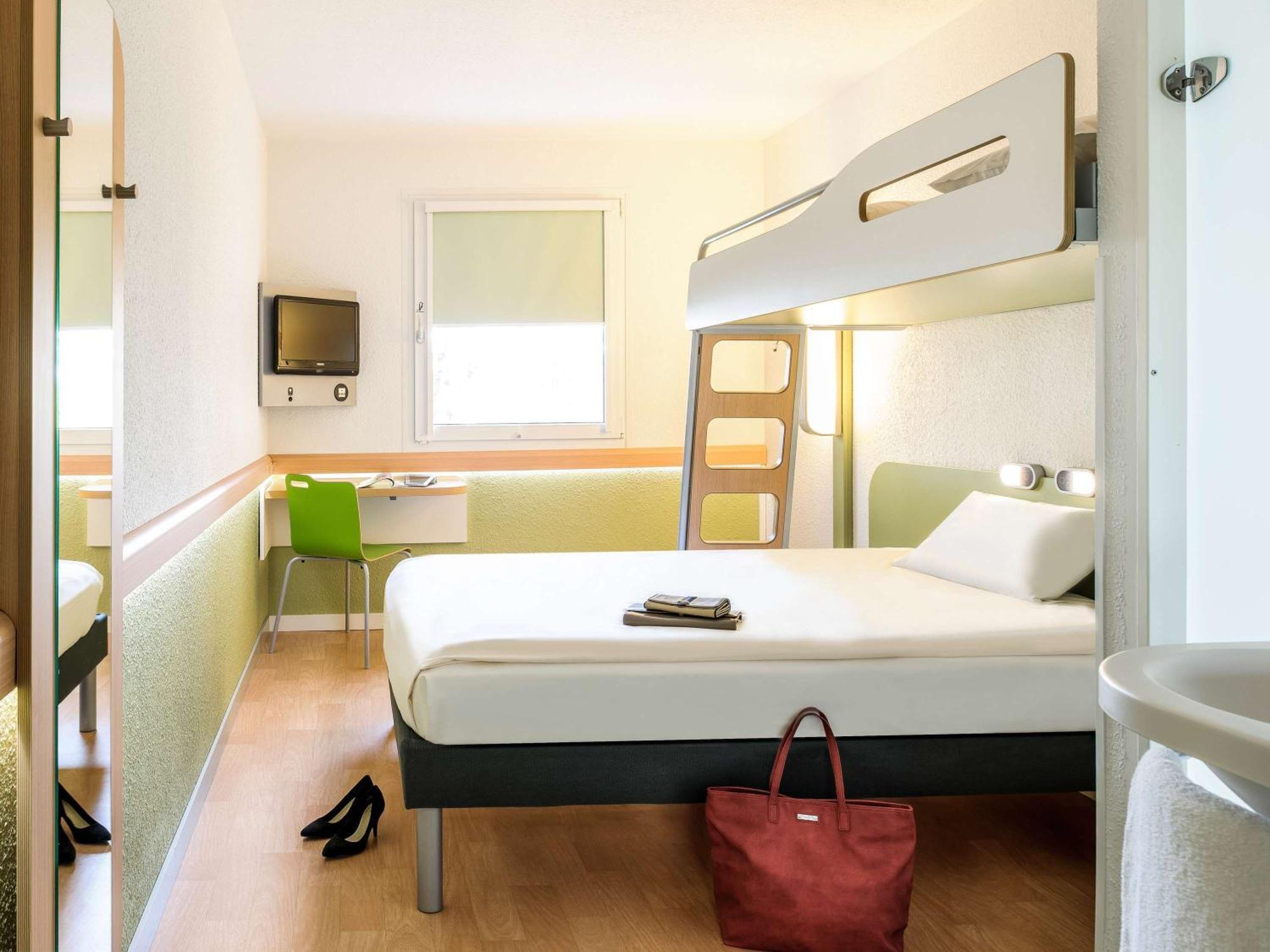 Ibis Budget Marseille Vitrolles Vitrolles (Bouches-du-Rhone) Exterior foto