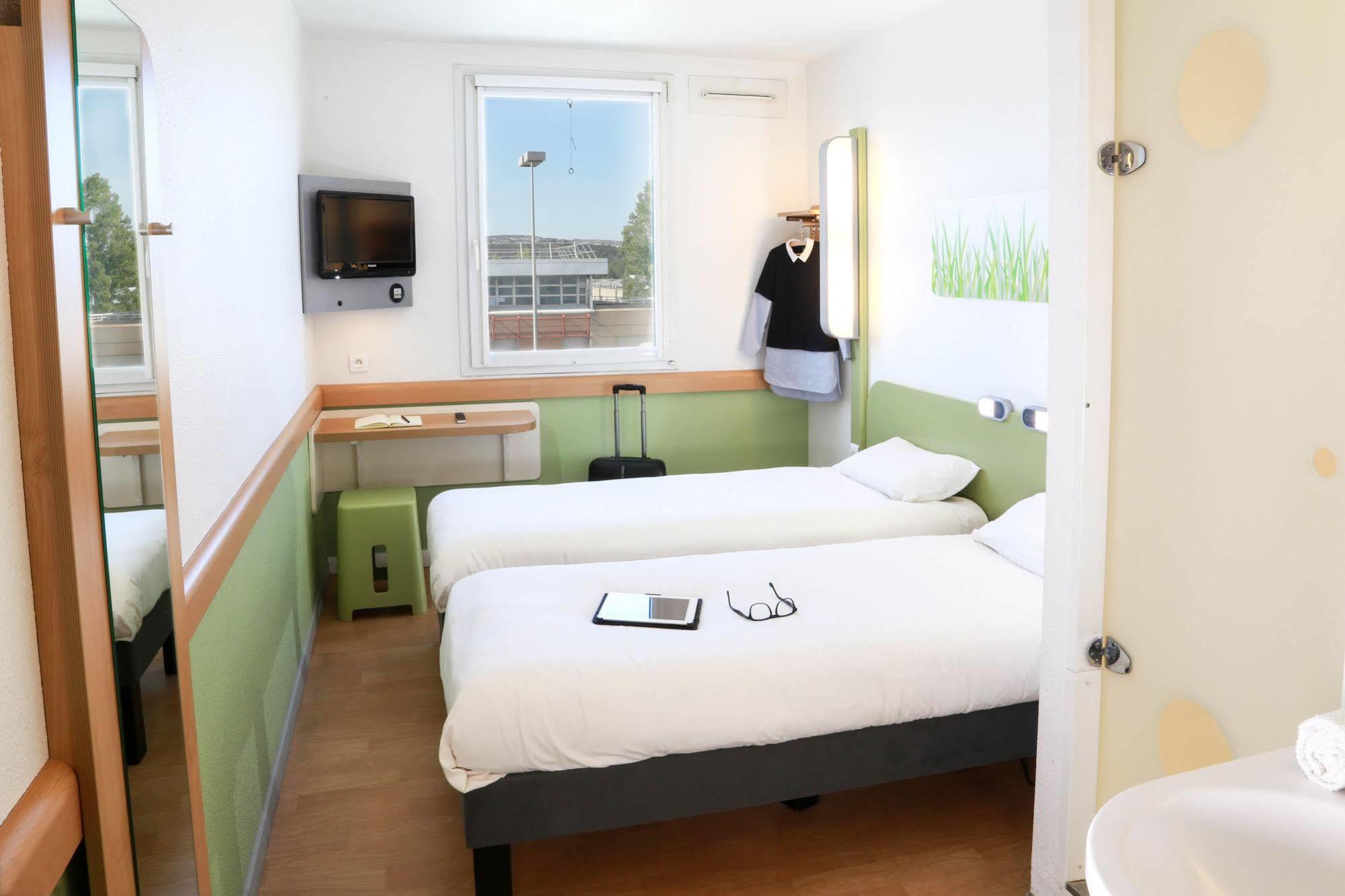 Ibis Budget Marseille Vitrolles Vitrolles (Bouches-du-Rhone) Exterior foto